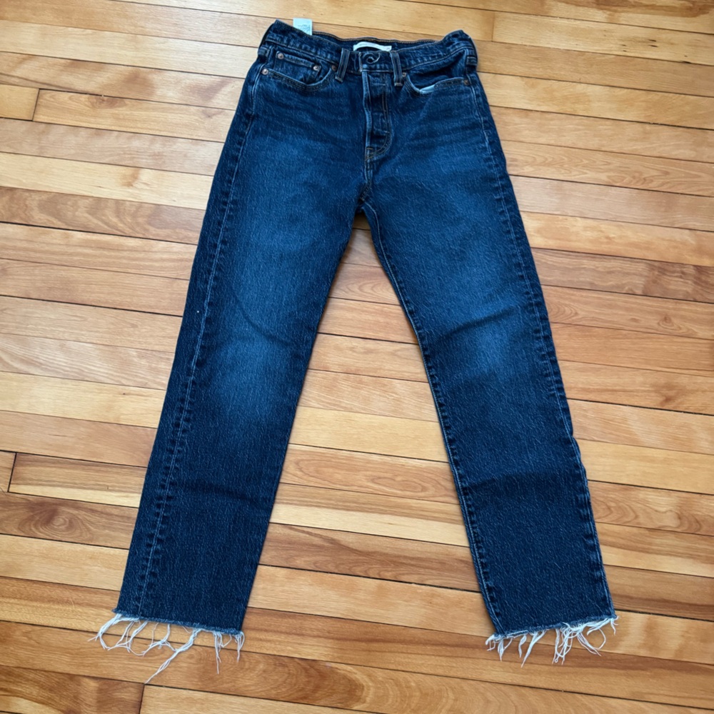 Levi’s Wedgie Straight Dark Wash Jean - Picture 2 of 3